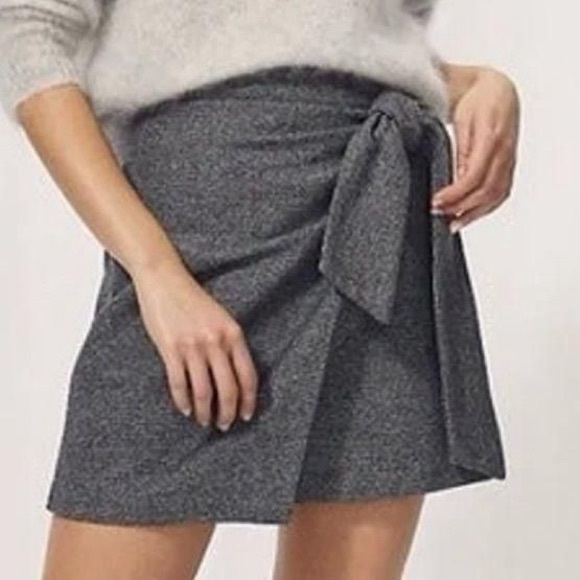 Aritzia Wilfred Heather Charcoal Grey Wrap Front Wool Mini Skirt Size S - Picture 1 of 4